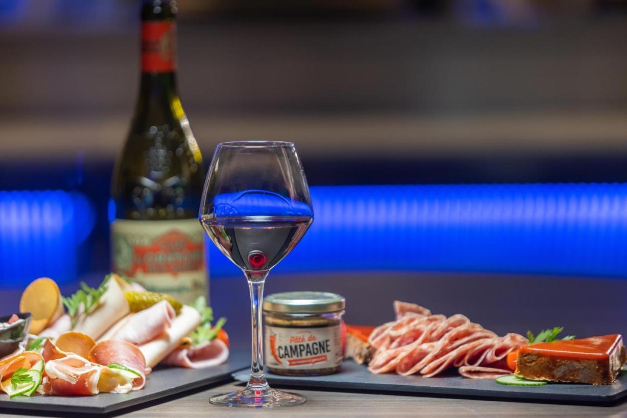 Mercure Paris Massy Gare Tgv Экстерьер фото