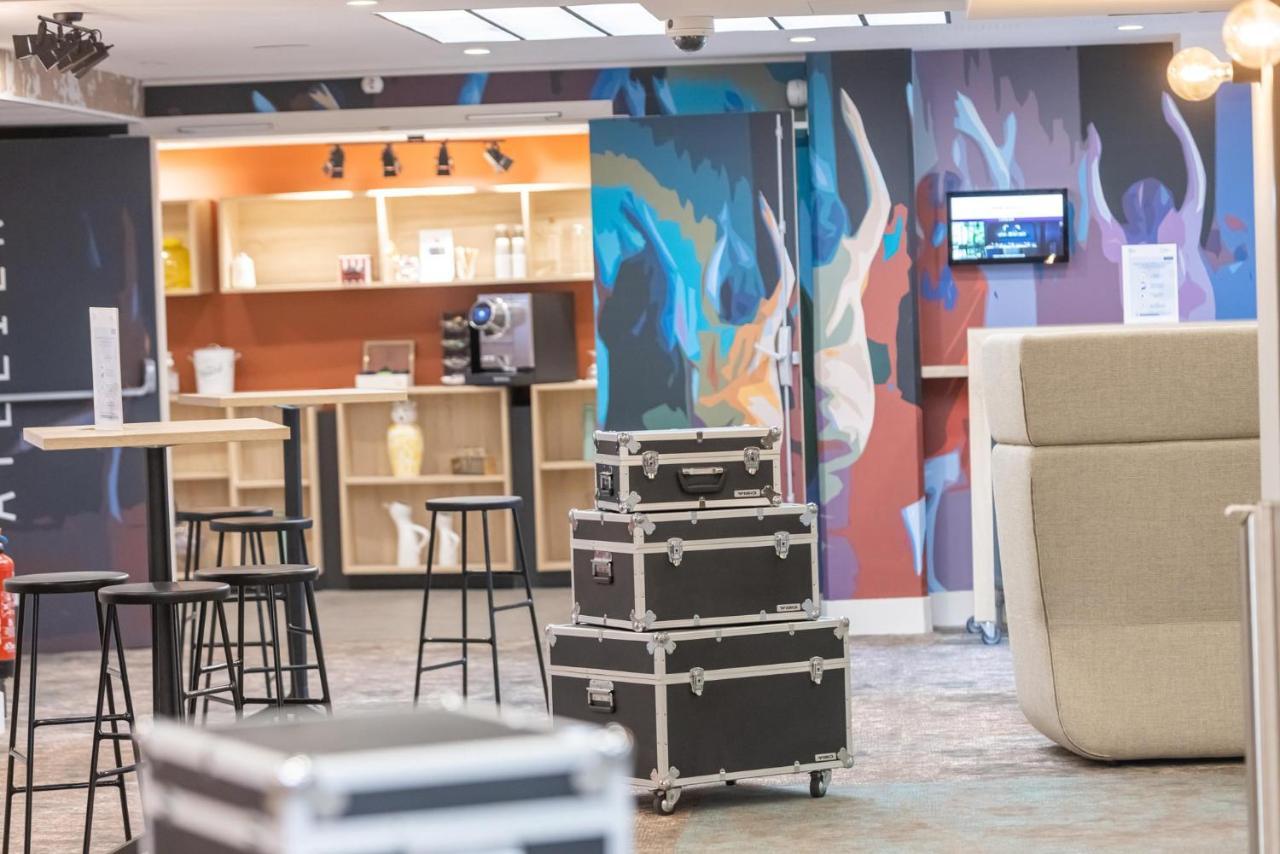 Mercure Paris Massy Gare Tgv Экстерьер фото
