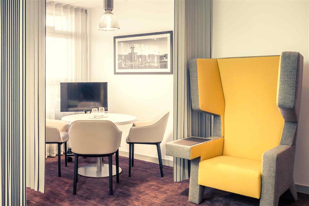 Mercure Paris Massy Gare Tgv Экстерьер фото