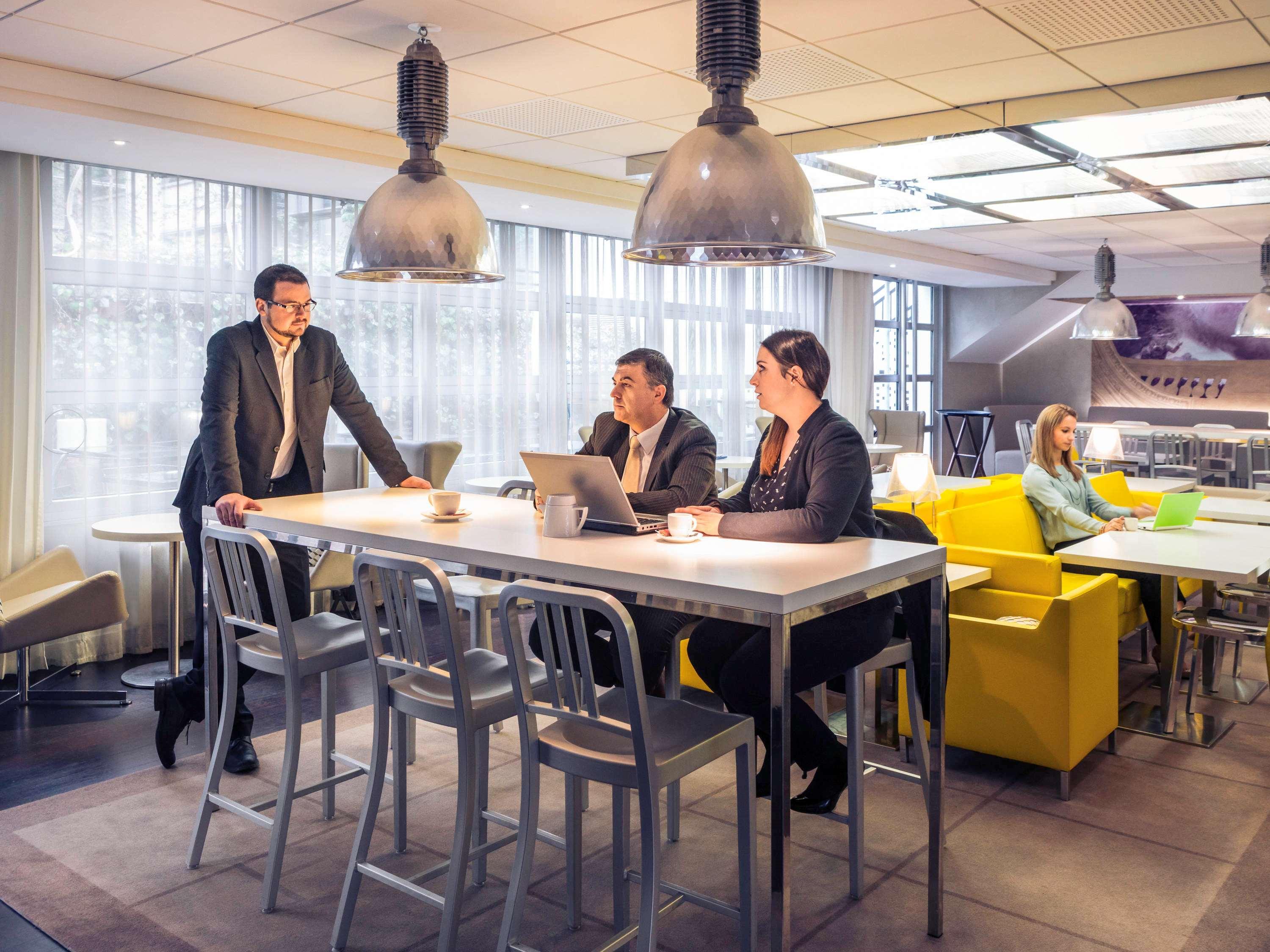 Mercure Paris Massy Gare Tgv Экстерьер фото