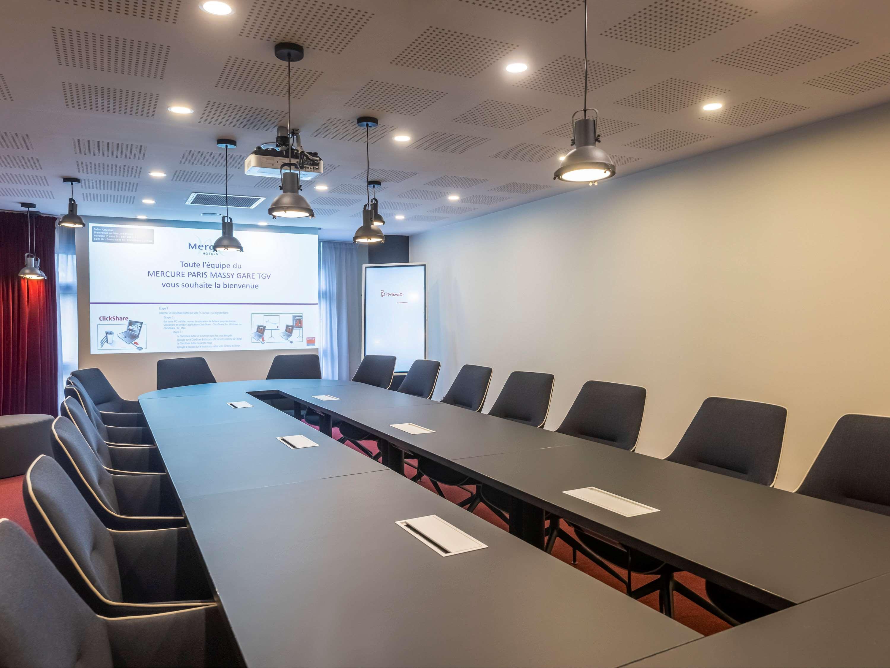 Mercure Paris Massy Gare Tgv Экстерьер фото