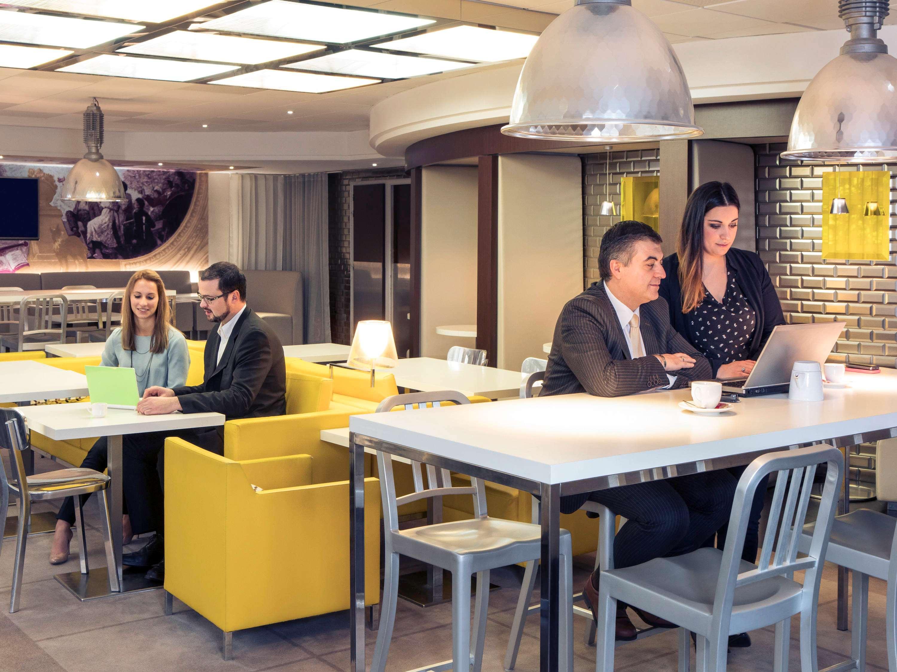 Mercure Paris Massy Gare Tgv Экстерьер фото