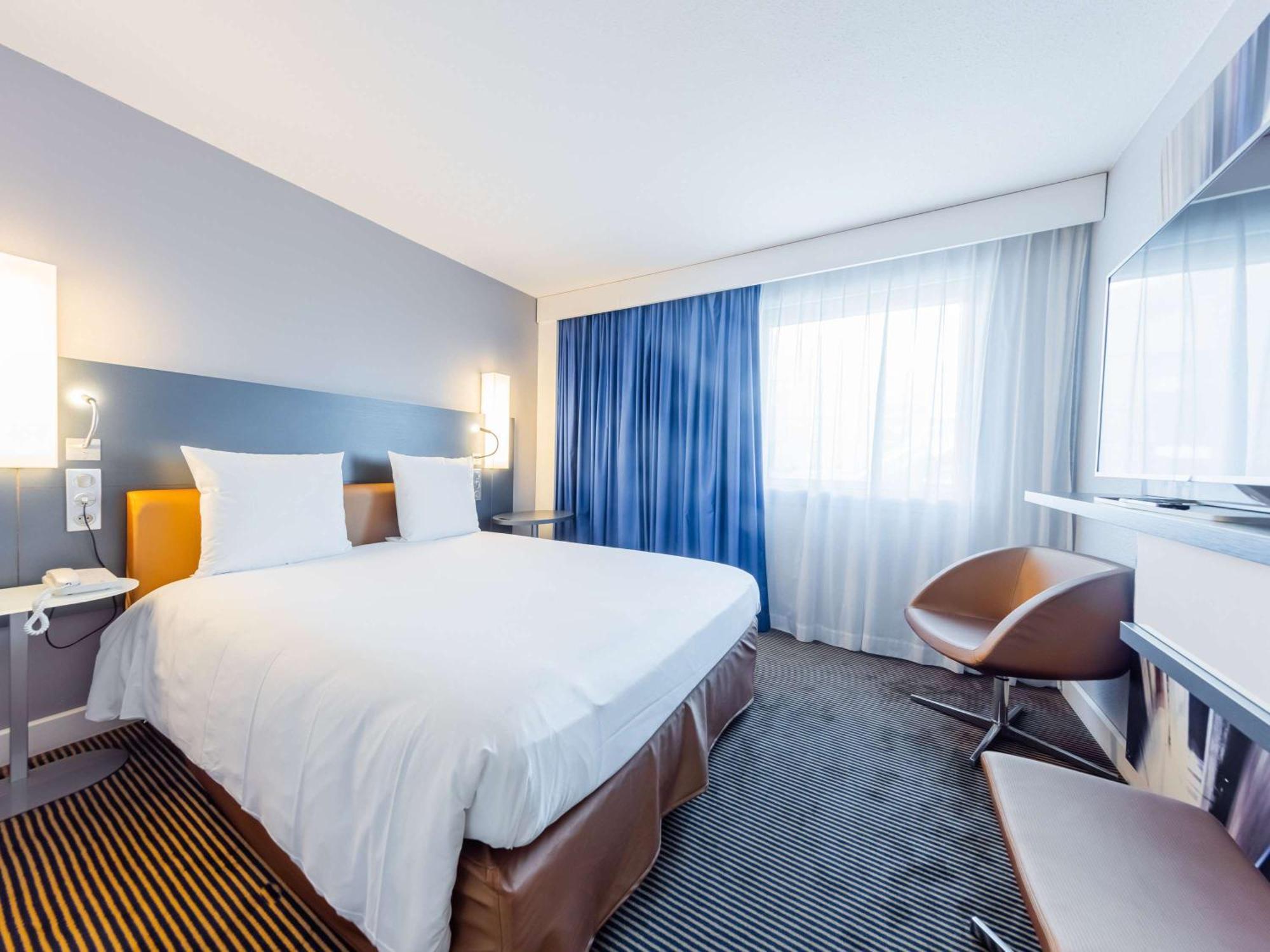 Mercure Paris Massy Gare Tgv Экстерьер фото