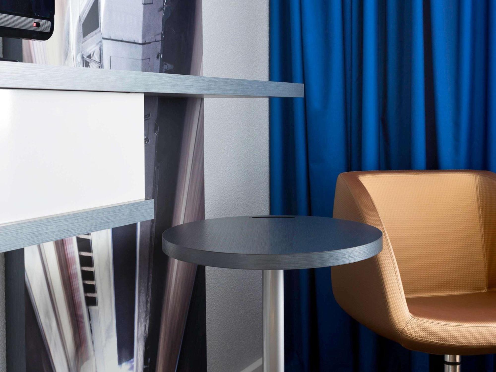 Mercure Paris Massy Gare Tgv Экстерьер фото